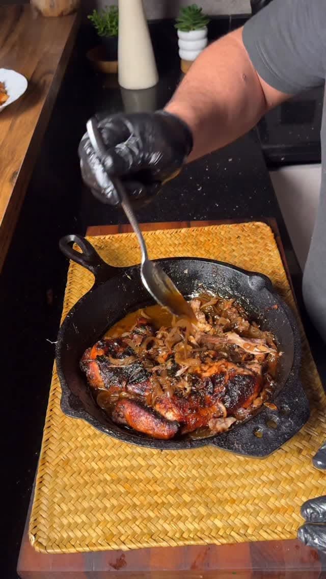 دجاج مشوي بالبصل